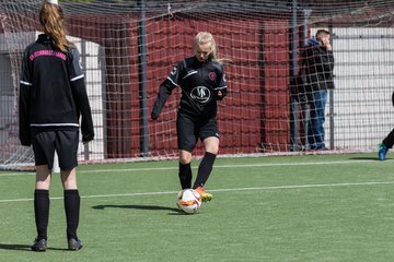 Bild 7 - B-Juniorinnen St.Pauli - C-Juniorinnen SV Steinhorst : Ergebnis: 1:2